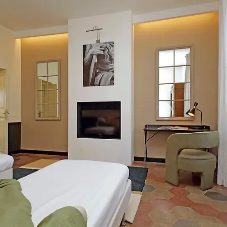 Michelangelo Charmsuite-3